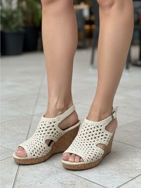 Mudd vintage mesh sandal's clogs cork screw bottom 4" heal beach bar or work